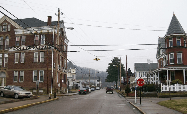 Street in New Martinsville, WV